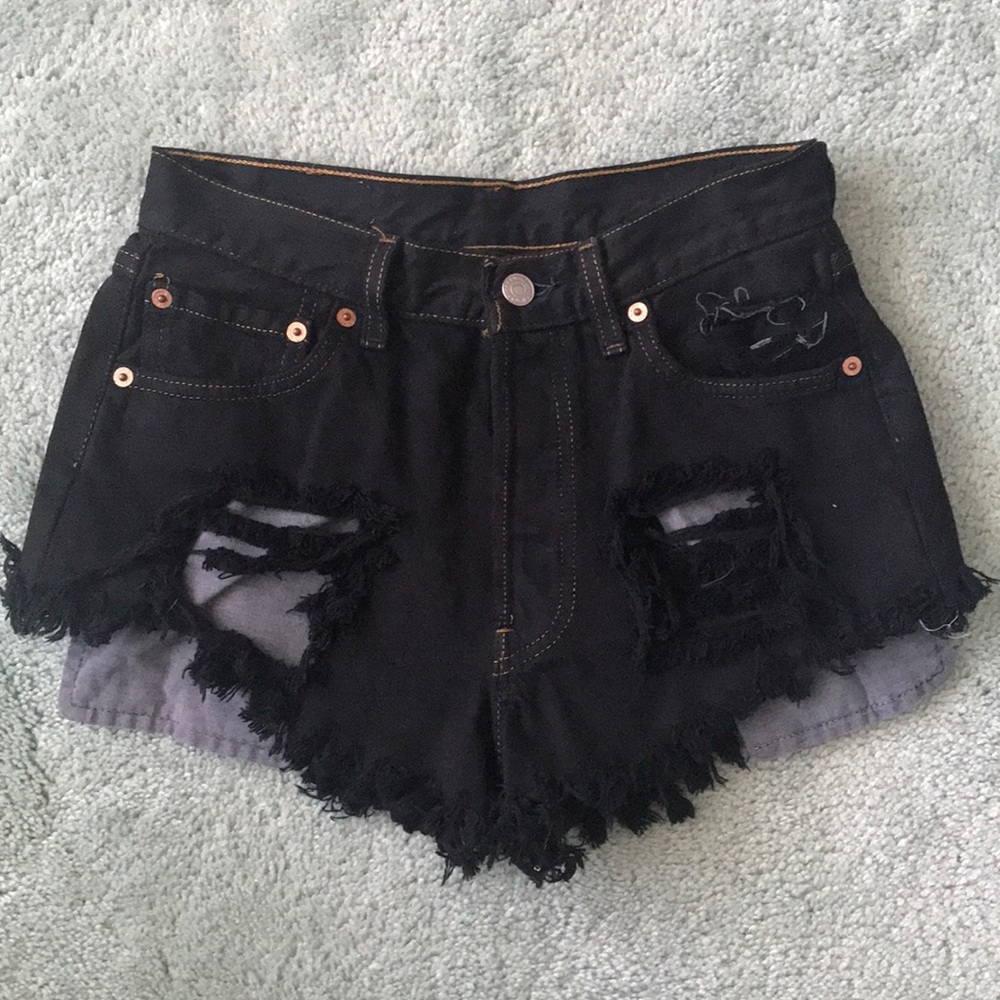 Levi’s Black Denim Shorts High Waist